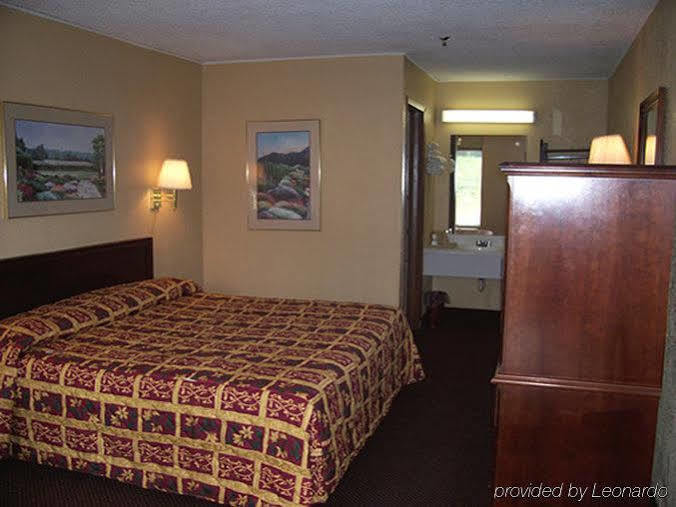 Scottish Inn Knoxville Room photo